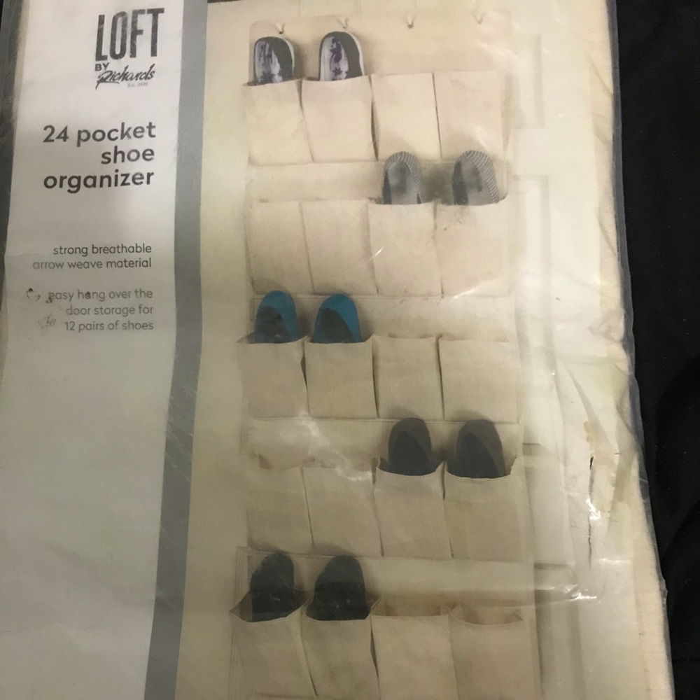 24 pocket shoe organizer(A)